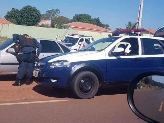 Motorista foge de abordagem e passageiro morre com tiro na cabe&ccedil;a 