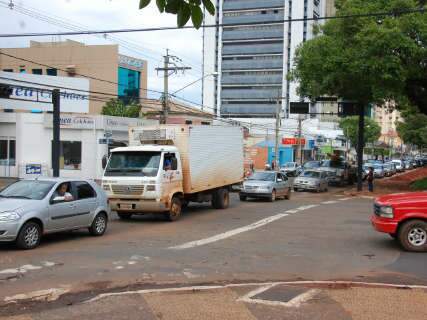  Obras na Afonso Pena deixam trânsito tumultuado; condutores devem ficar atentos