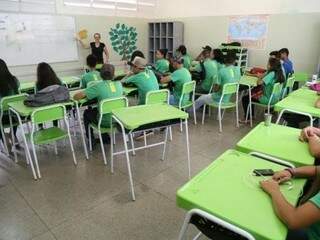 Alunos de uma escola estadual de Campo Grande durante aula (divulgação/assessoria de imprensa) 