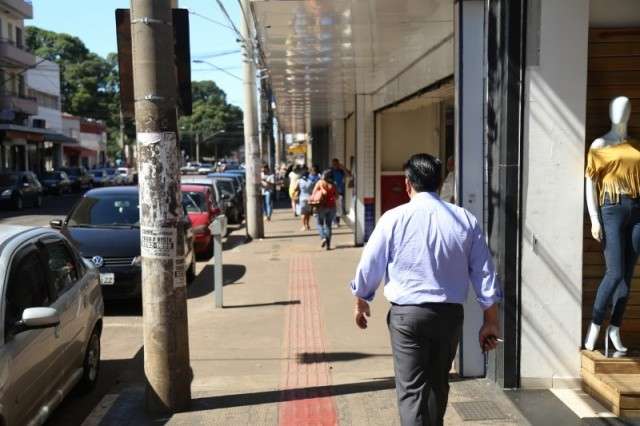 Frota de &ocirc;nibus est&aacute; reduzida em 30%, mas veja o que funciona no feriad&atilde;o