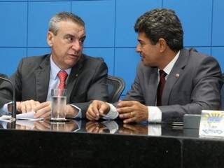 Deputados Paulo Corrêa (PSDB) e Rinaldo Modesto (PSDB), durante sessão (Foto: Victor Chileno/ALMS)