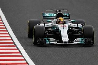 Soberano no treino classificatório, o britânico Lewis Hamilton largará na ponta do GP do Japão na madrugada deste domingo (Foto: Divulgação)