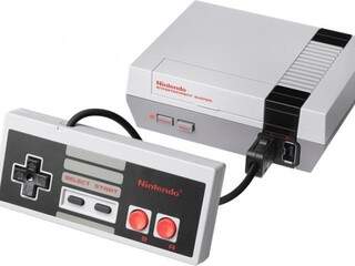 O NES Classic Edition, popularmente conhecido como NES mini.