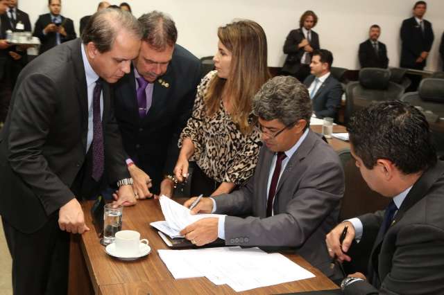 Base alega que mudan&ccedil;as em reforma amenizam impacto para servidores