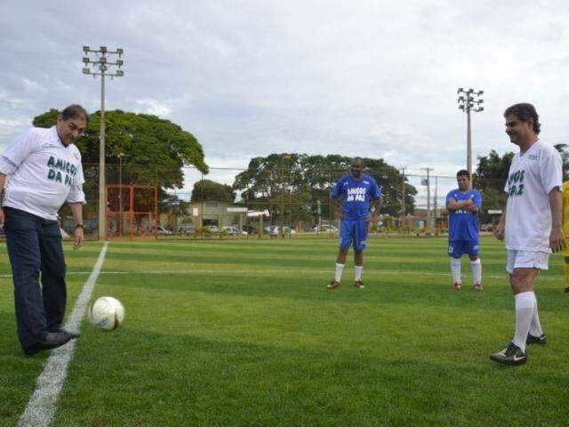 Ap&oacute;s reclama&ccedil;&otilde;es, Nelsinho e Bernal se re&uacute;nem nesta segunda-feira