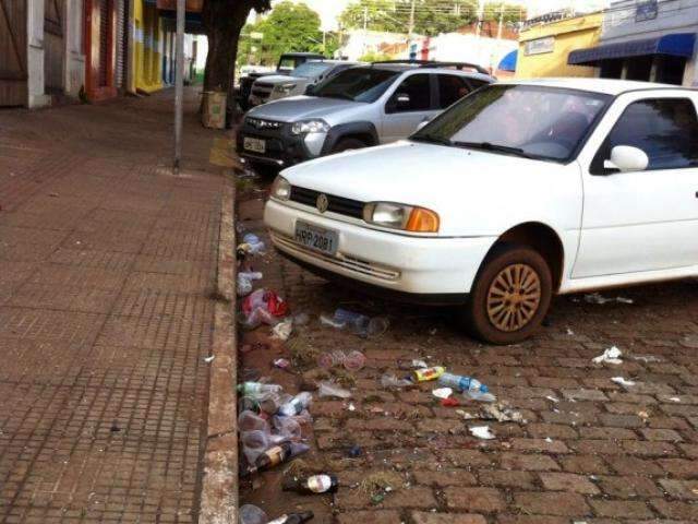 A pedido de moradores, MPMS apura degrada&ccedil;&atilde;o da Esplanada com festas populares