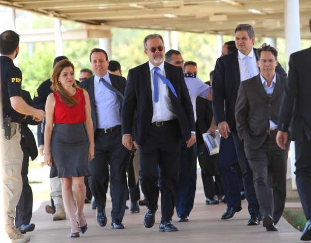 Jungmann se diz contra interven&ccedil;&atilde;o permanente das For&ccedil;as Armadas nas cidades