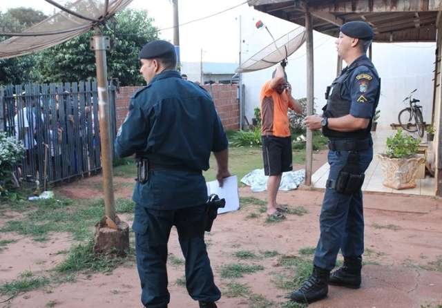 Jovem de 19 anos &eacute; assassinada pelo namorado durante reuni&atilde;o de amigos 