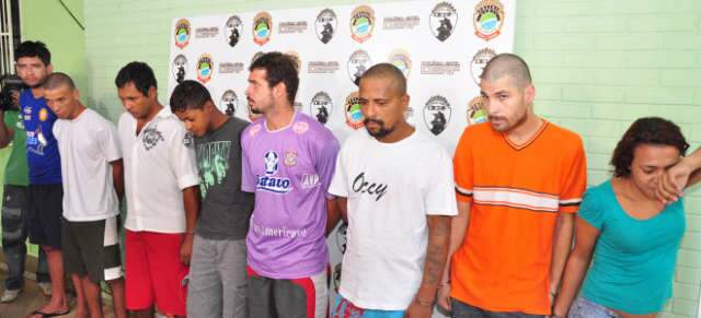  Derf faz 'mutir&atilde;o' de apresenta&ccedil;&atilde;o de bandidos em Campo Grande 