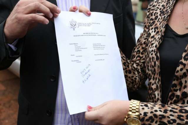 Advogado apresenta documento que comprova que rapaz iria se apresentar