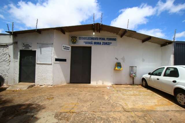 Medo de envenenamento faz comida ser descartada no pres&iacute;dio feminino 