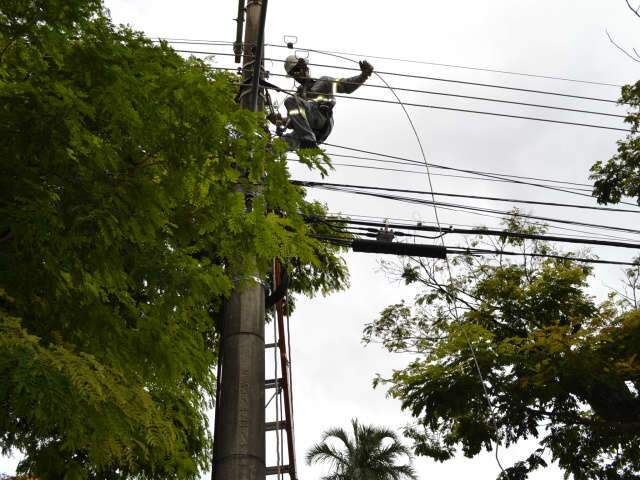  Cabo se rompe e deixa regi&atilde;o da rua da Paz sem energia el&eacute;trica