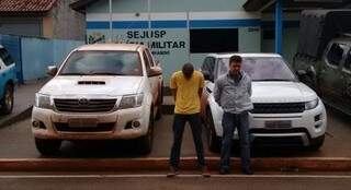 Carros recuperados e ladrões presos pela polícia (Foto: Divulgação)