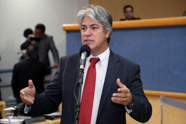 Vereadores cobram reajuste de professores e criticam Bernal por adiar negocia&ccedil;&atilde;o