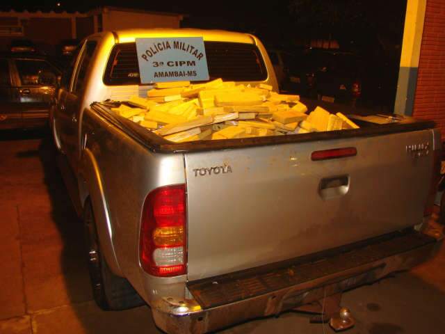  Ap&oacute;s troca de tiros, PM de Amambai apreende dois ve&iacute;culos com 440 kg de drogas