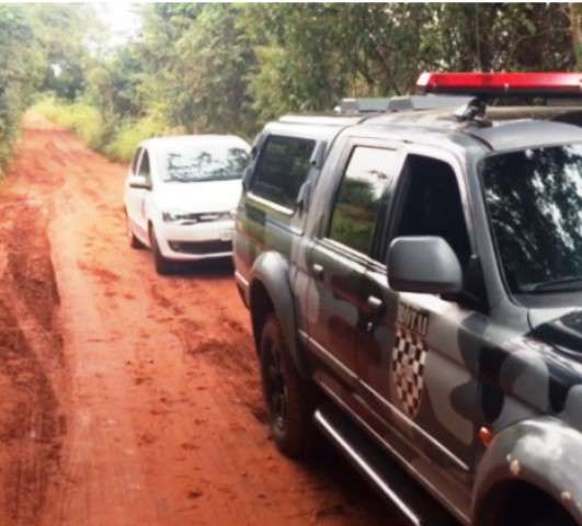 Pol&iacute;cia procura assaltantes que roubaram R$ 4 mil de funcion&aacute;rio de frigor&iacute;fico