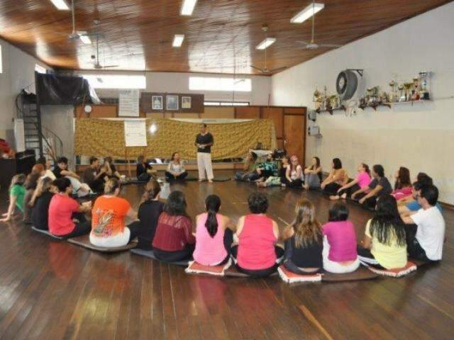 Aula experimental mostra como biodanza pode transformar a vida e as rela&ccedil;&otilde;es