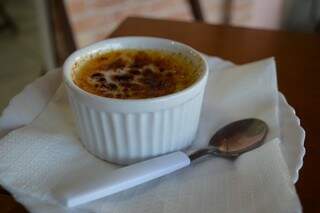 Crème brûlée original sai a R$ 5,00 (Foto: Thaís Pimenta)