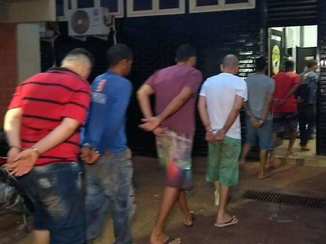 Interno &eacute; morto a pedradas e facadas por nove rivais de fac&ccedil;&atilde;o 