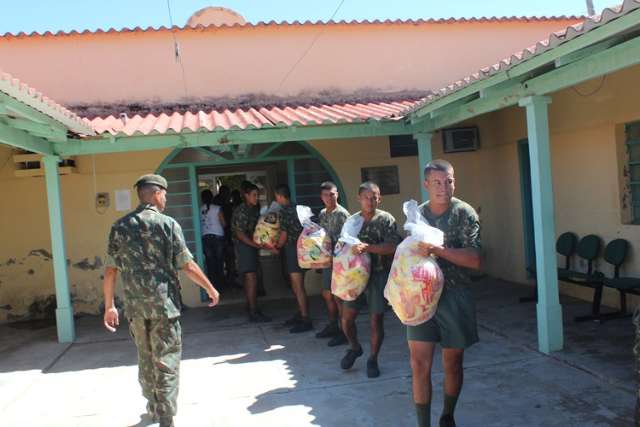 Fam&iacute;lia desabrigadas em Porto Murtinho recebem quase 6 toneladas de alimentos