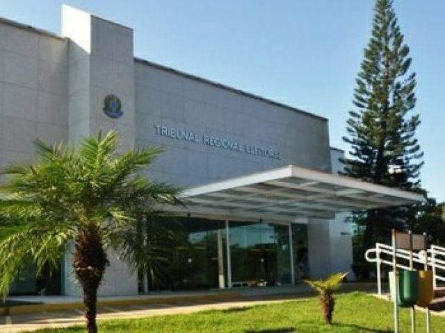 Paralisa&ccedil;&atilde;o dos caminhoneiros faz TRE suspender audi&ecirc;ncias nesta segunda-feira 