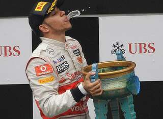 Hamilton venceu a primeira corrida do ano neste domingo. (Foto: G1)