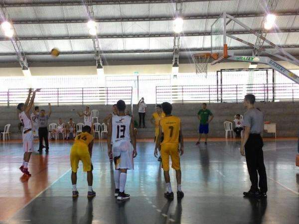 Basquete de MS est&aacute; na semifinal; briga &eacute; pela medalha e pelo acesso