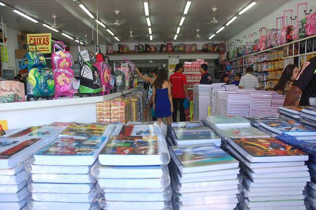  Caem pre&ccedil;os de itens de papelaria e infla&ccedil;&atilde;o de julho fica em 0,15%