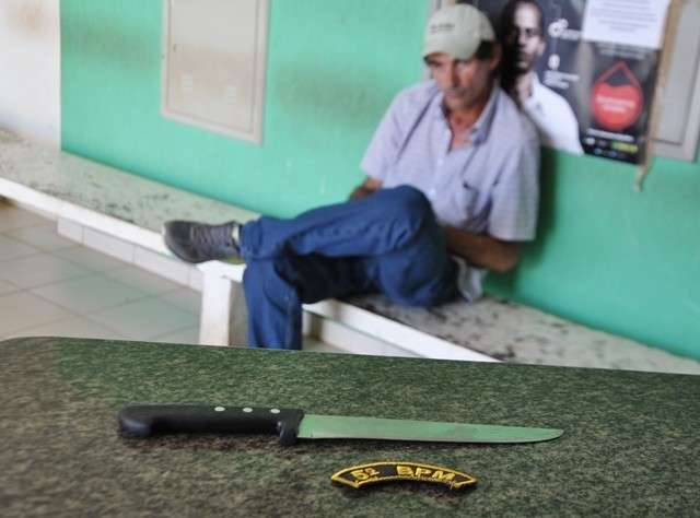 Homem agride ex-mulher e amea&ccedil;a mat&aacute;-la  com faca