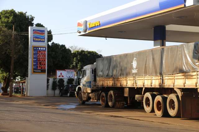 Postos aproveitam alta do PIS/Cofins e gasolina sobe 50 centavos em um dia