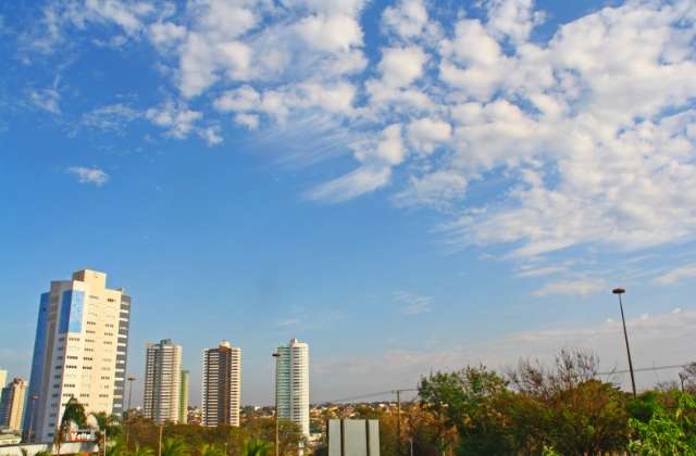 C&eacute;u amanhece com nuvens e dia ser&aacute; seco em Campo Grande