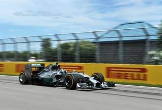 Nico Rosberg, da Mercedes, durante treino classificatório em Montreal  (Foto: AFP)
