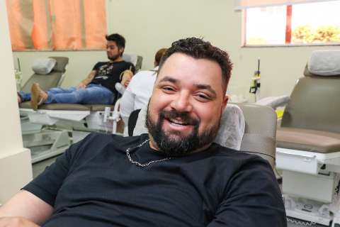 Mutirão do interior lota Hemosul para “devolver” sangue que salvou criança