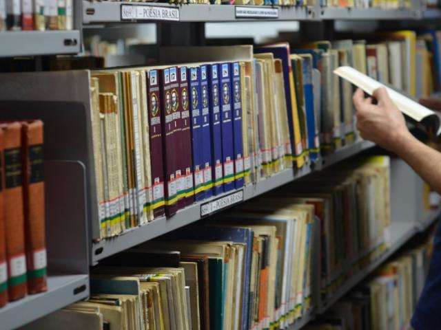 Programa vai selecionar 108 bibliotecas e funcion&aacute;rios receber&atilde;o capacita&ccedil;&atilde;o