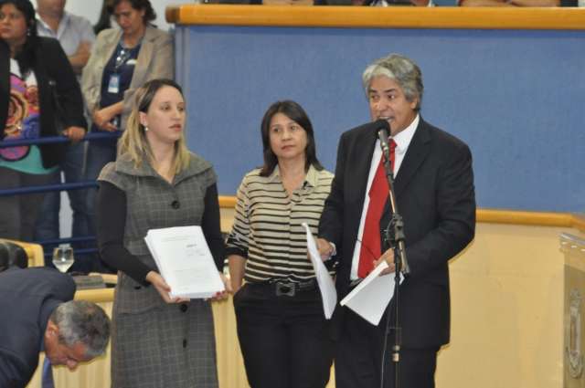 Greve no estado e no munic&iacute;pio evidencia for&ccedil;a da elei&ccedil;&atilde;o de diretores