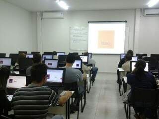 Sala de aula de informática Inovare MS - Foto Divulgação