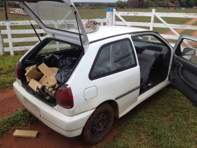 Pol&iacute;cia Federal prende tio e sobrinho que transportavam 100 kg de maconha