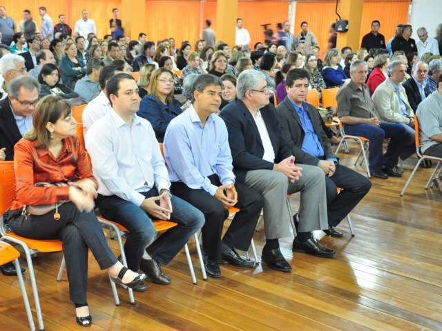  Cercado de aliados, Nelsinho d&aacute; partida para obras dos 112 anos da Capital