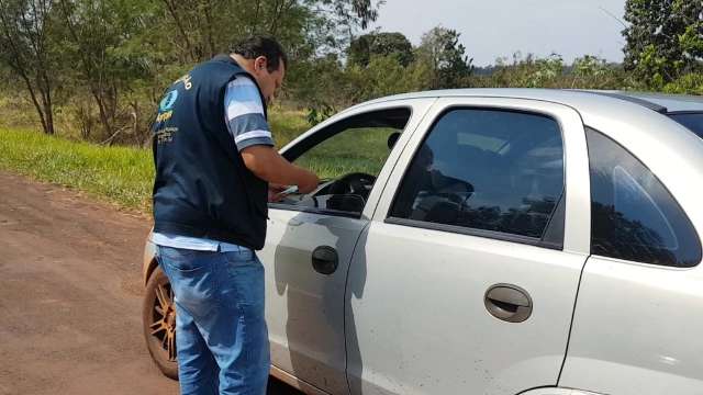 Fiscaliza&ccedil;&atilde;o flagra transporte irregular de passageiros na BR-060