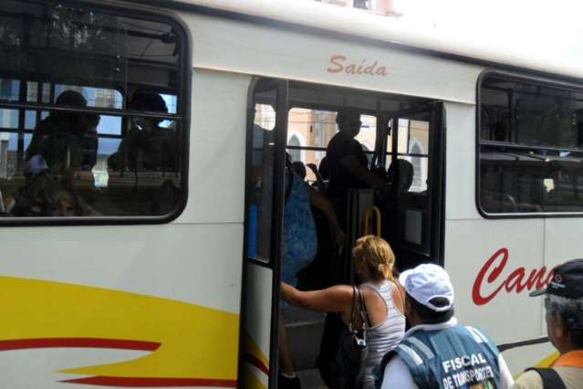 Audi&ecirc;ncia p&uacute;blica debate licita&ccedil;&atilde;o do transporte coletivo em Corumb&aacute;