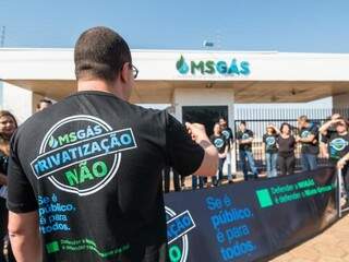Protesto de servidores da MSGás contra a privatização da companhia (Foto: MSGás)