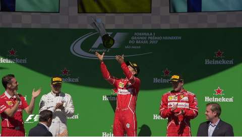 Sebastian Vettel larga bem e vence Grande Prêmio do Brasil de Fórmula 1 