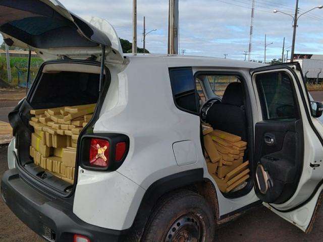 Condutor de Jeep Renegade &eacute; preso transportando de meia t de maconha