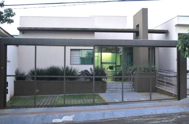 Suspeita de integrar esquema ilegal, empresa diz n&atilde;o ter contratos em SP