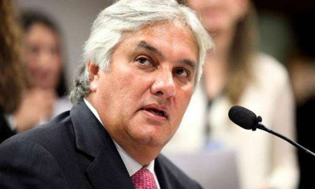 Delc&iacute;dio promete se defender pessoalmente de processo que pode cass&aacute;-lo