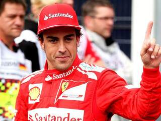  Sob chuva, Alonso crava a pole position no GP da Alemanha
