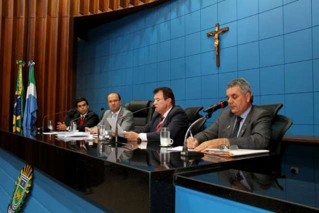 CPIs abertas na Assembleia v&atilde;o continuar trabalhos em 2016