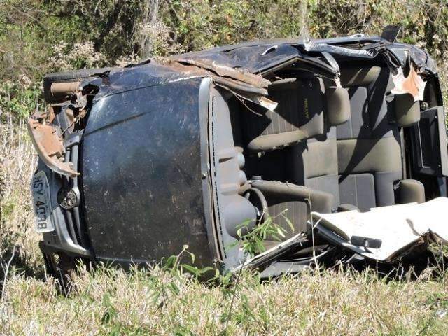 Idosa morre depois de ser arremessada em capotagem na MS-162