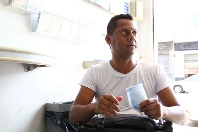 Na fila, o sonho de ficar milion&aacute;rio com a Mega, mas, e a greve dos bancos? 