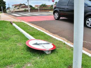 Depredação de placas de sinalização é o crime mais comum. (Foto: João Garrigó)
